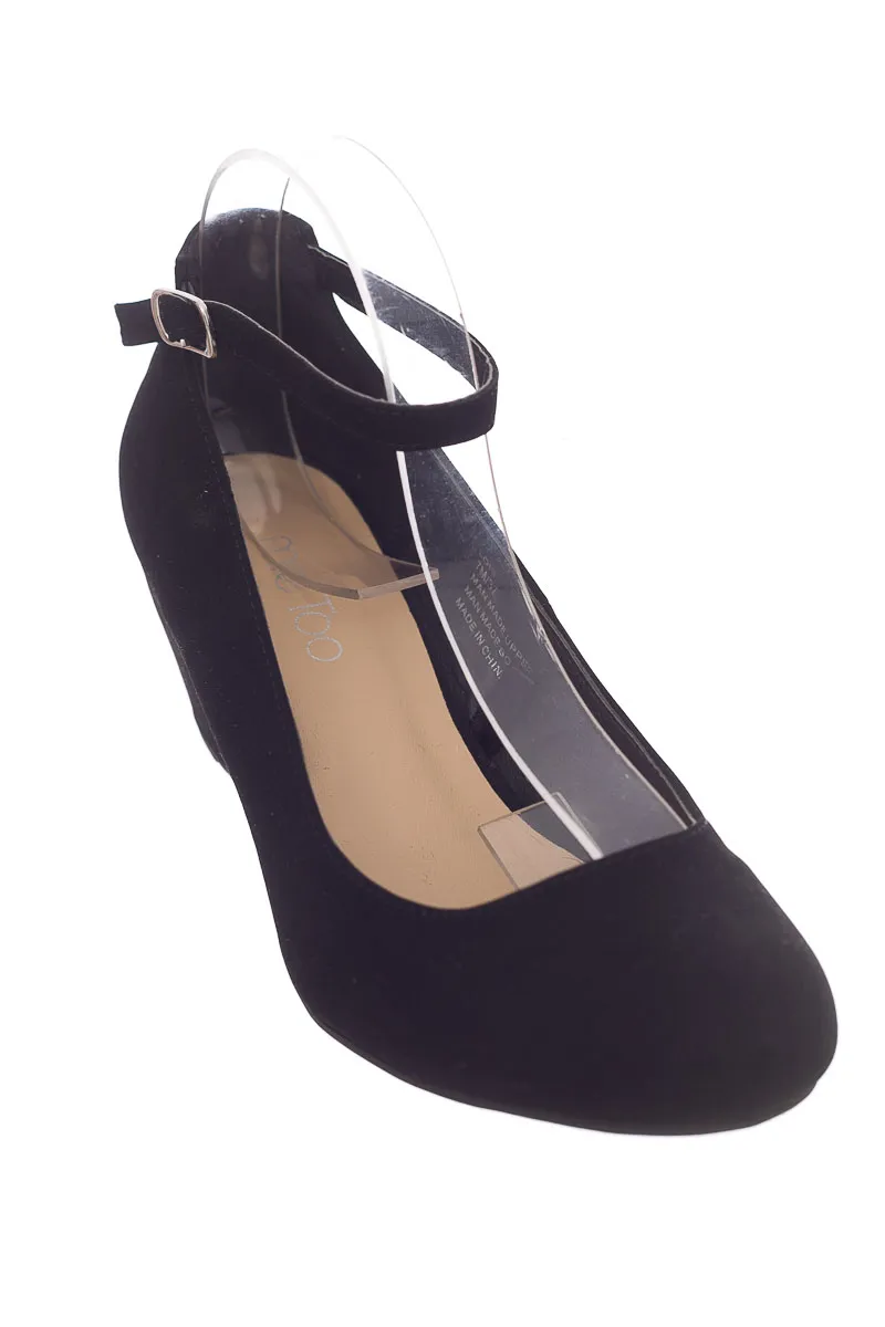 ZAPATOS COLOR NEGRO  ME TOO