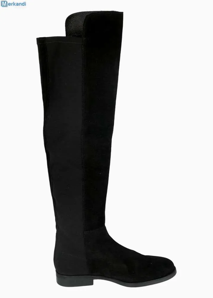 Zapatos de marca para mujer y hombre en tallas grandes Stock