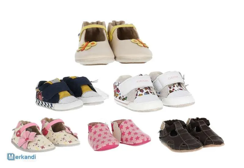 Zapatos para bebés que caminan y gatean GEox Clarks