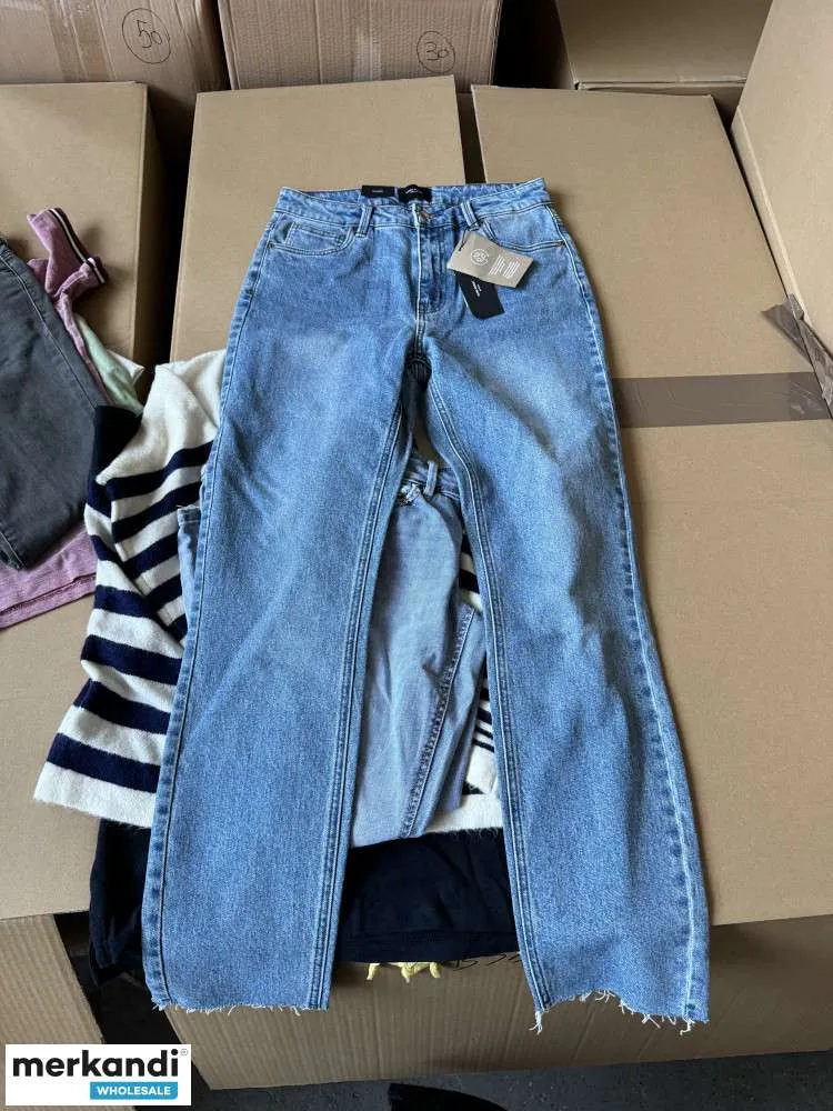 ¡LOTE DE STOCK DE MARCA MIXTA! ¡¡ZAPATOS INCLUIDOS!! MULTIMARCA. ¡DESDE 1,5€ PP!